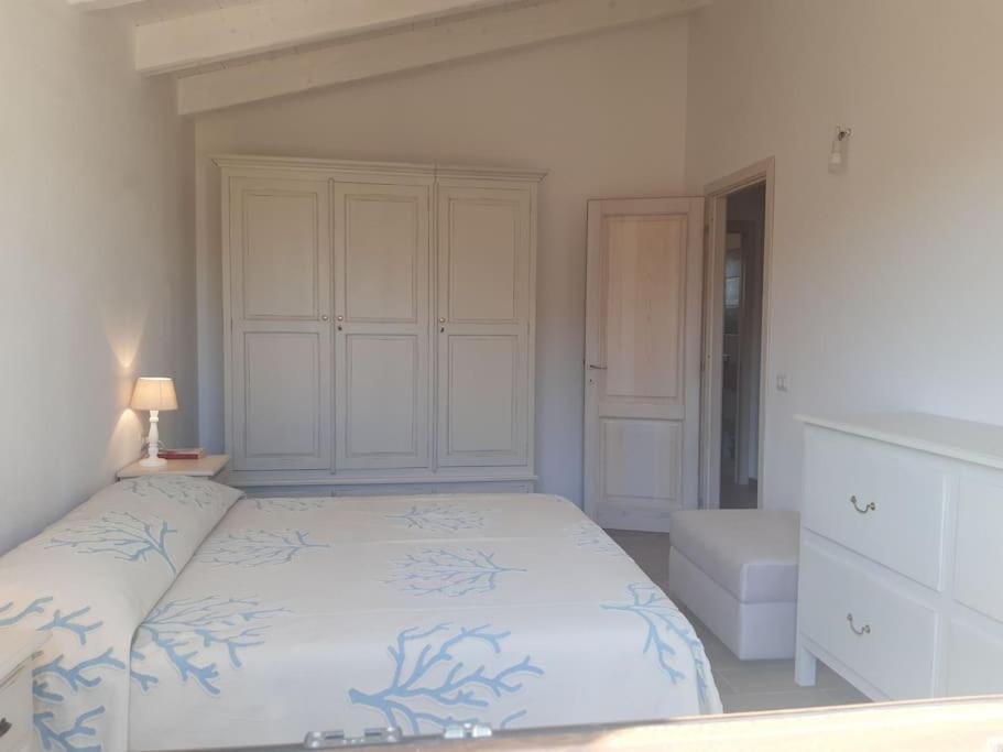 Villa Indipendente Al Mare Budoni Танаунела Екстериор снимка