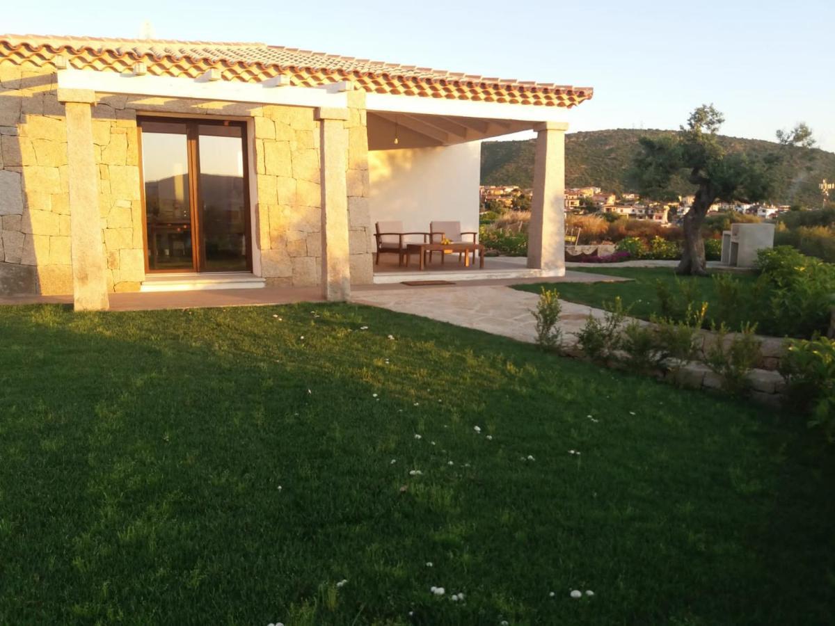 Villa Indipendente Al Mare Budoni Танаунела Екстериор снимка